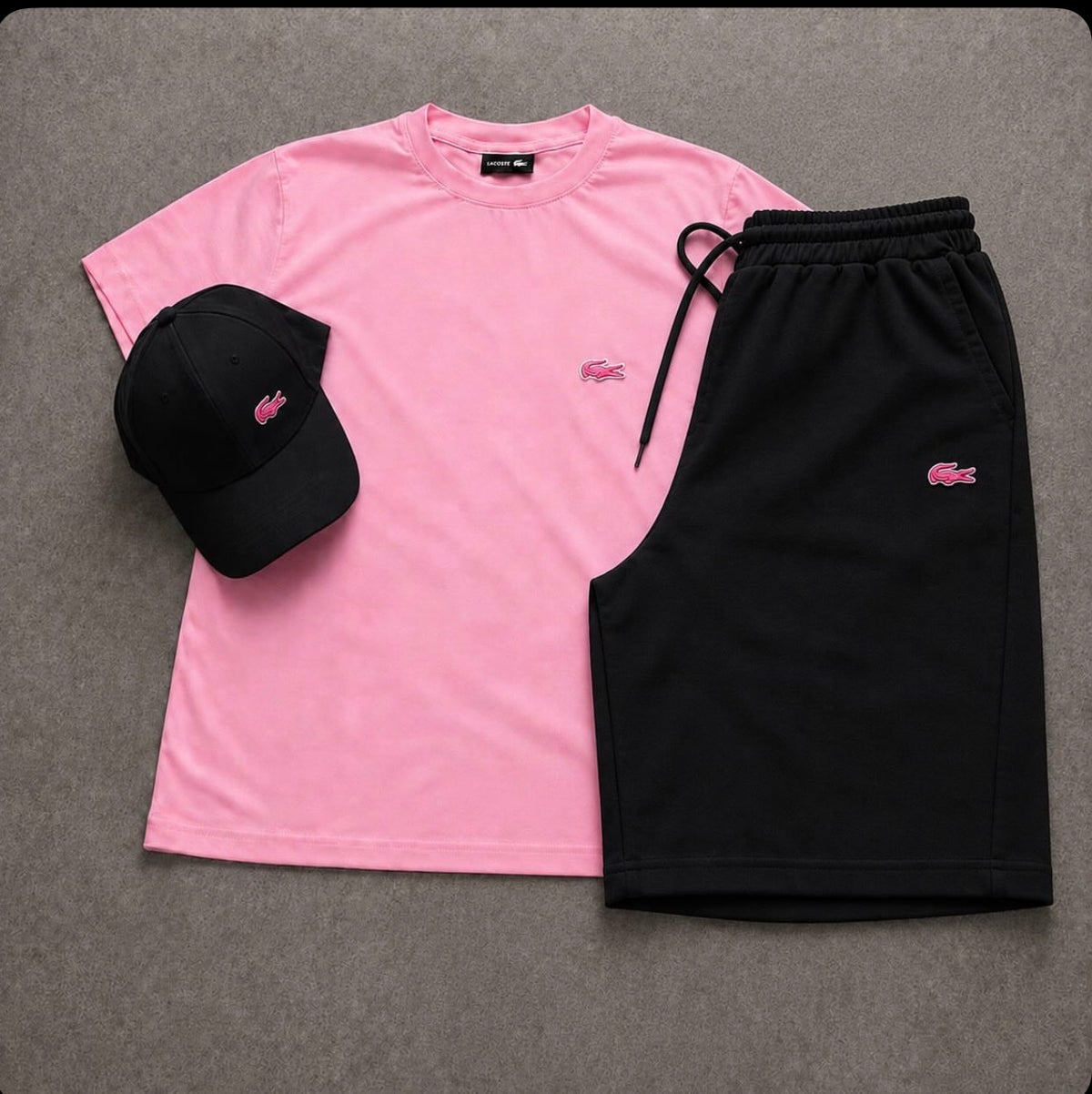 Ensemble Lacoste + casquette gratuit